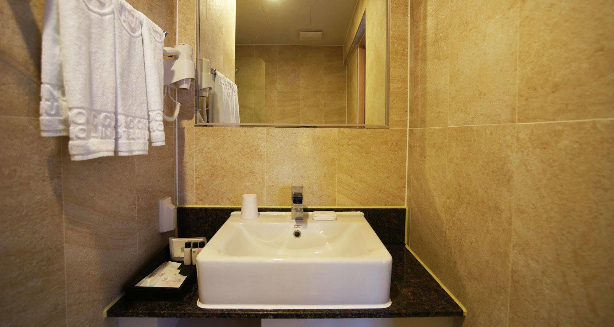 Jeju Poong Gyung Hotel Szogüpho Kültér fotó