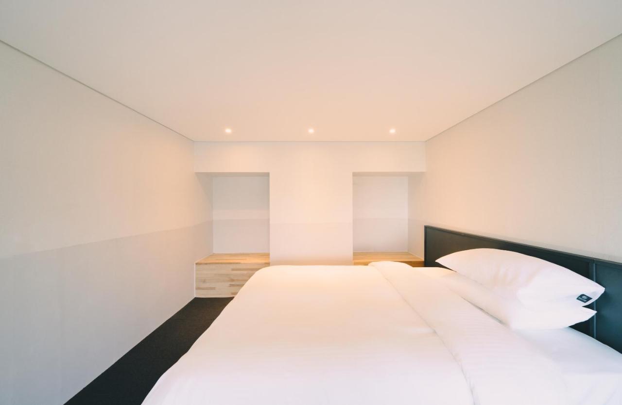 Jeju Poong Gyung Hotel Szogüpho Kültér fotó