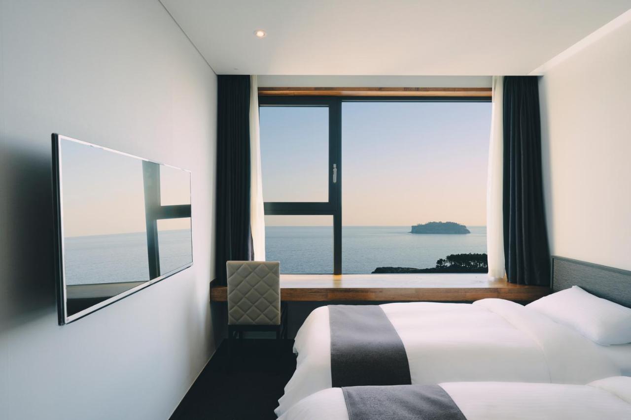 Jeju Poong Gyung Hotel Szogüpho Kültér fotó