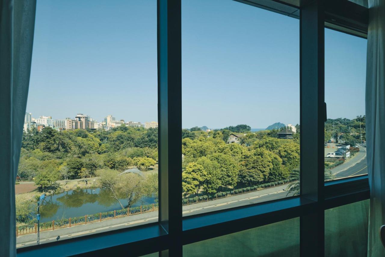 Jeju Poong Gyung Hotel Szogüpho Kültér fotó