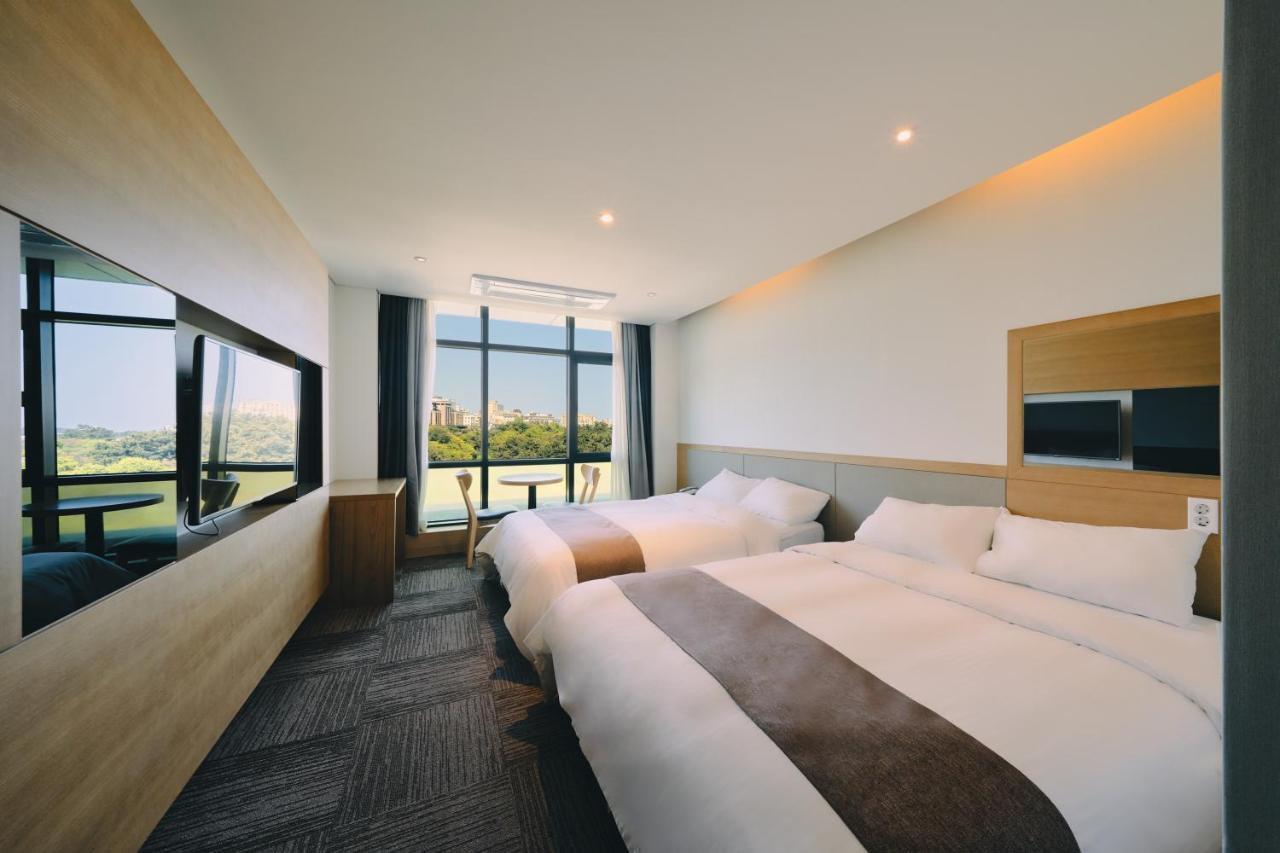 Jeju Poong Gyung Hotel Szogüpho Kültér fotó