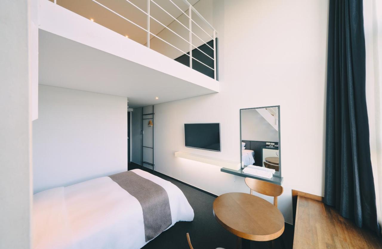 Jeju Poong Gyung Hotel Szogüpho Kültér fotó