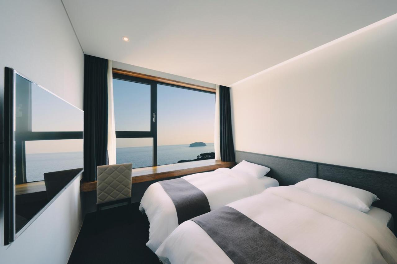 Jeju Poong Gyung Hotel Szogüpho Kültér fotó